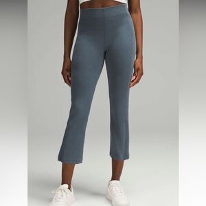 Lululemon Ribbed Softstreme Zip-Leg Cropped Pant Iron Blue Size 6